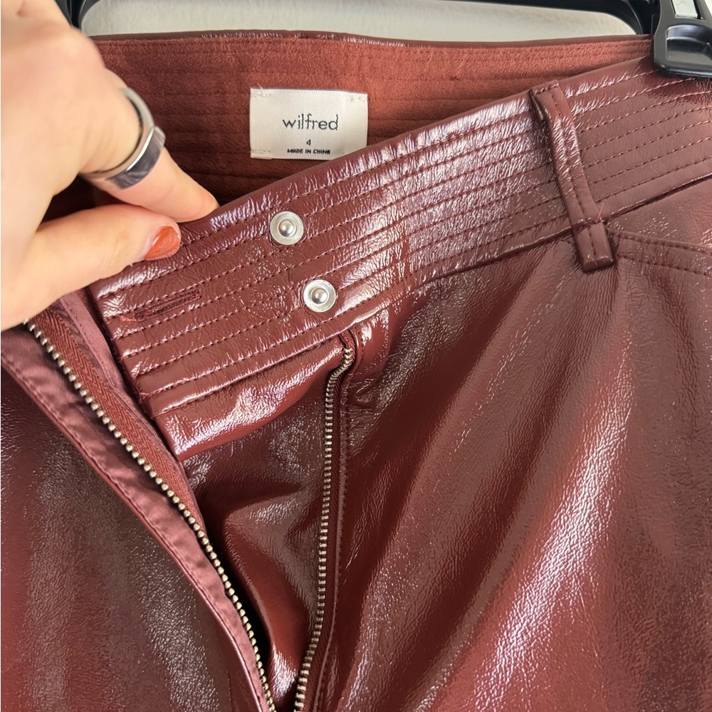 Aritzia Wilfred straight leg faux leather size 4 red